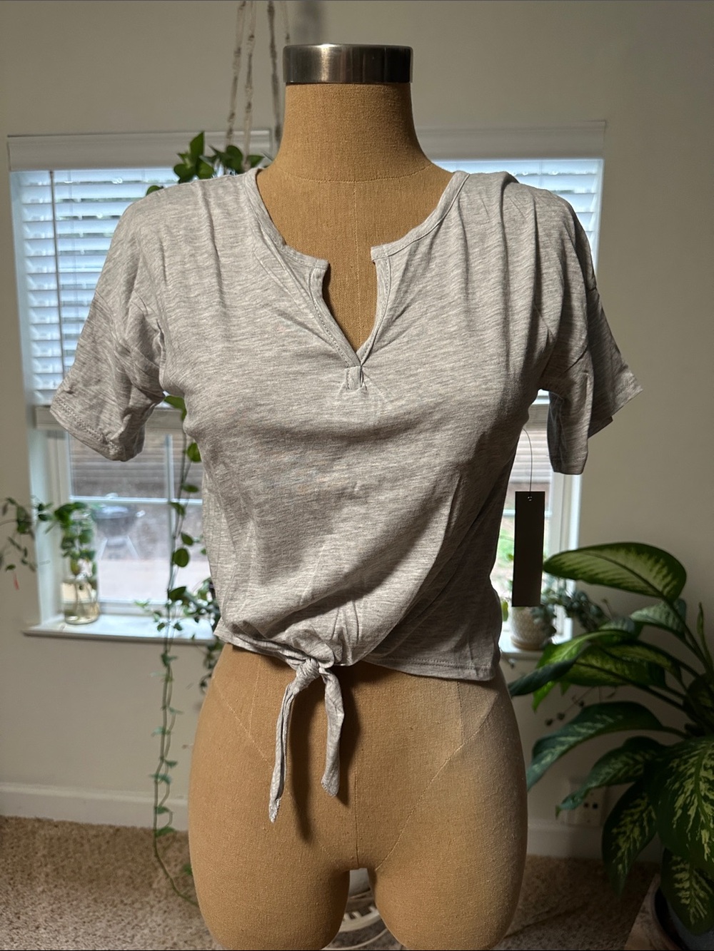 Women's Light Gray Tie-Front Short Sleeve Top